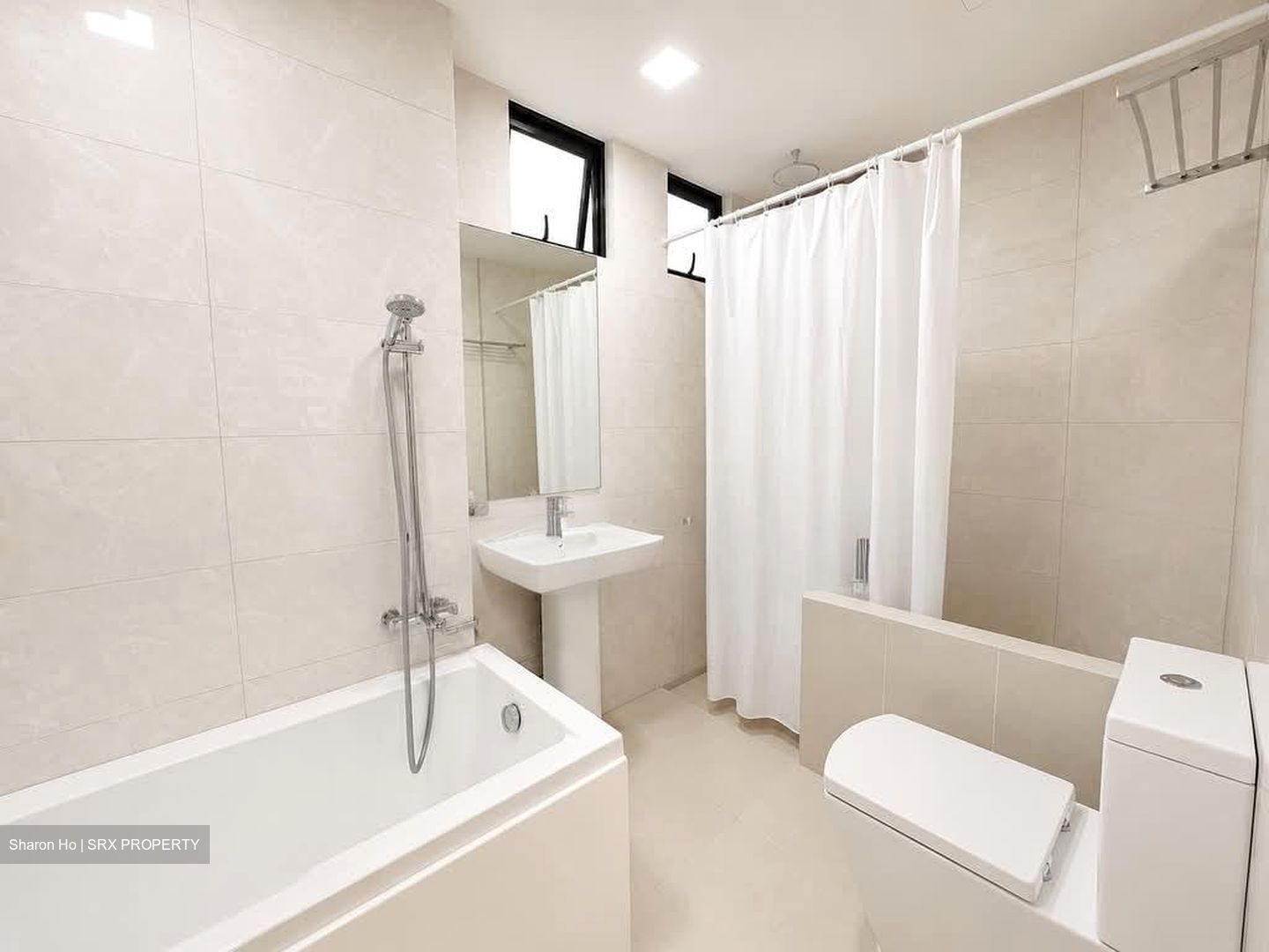 Elias Terrace (D18), Terrace #566304941